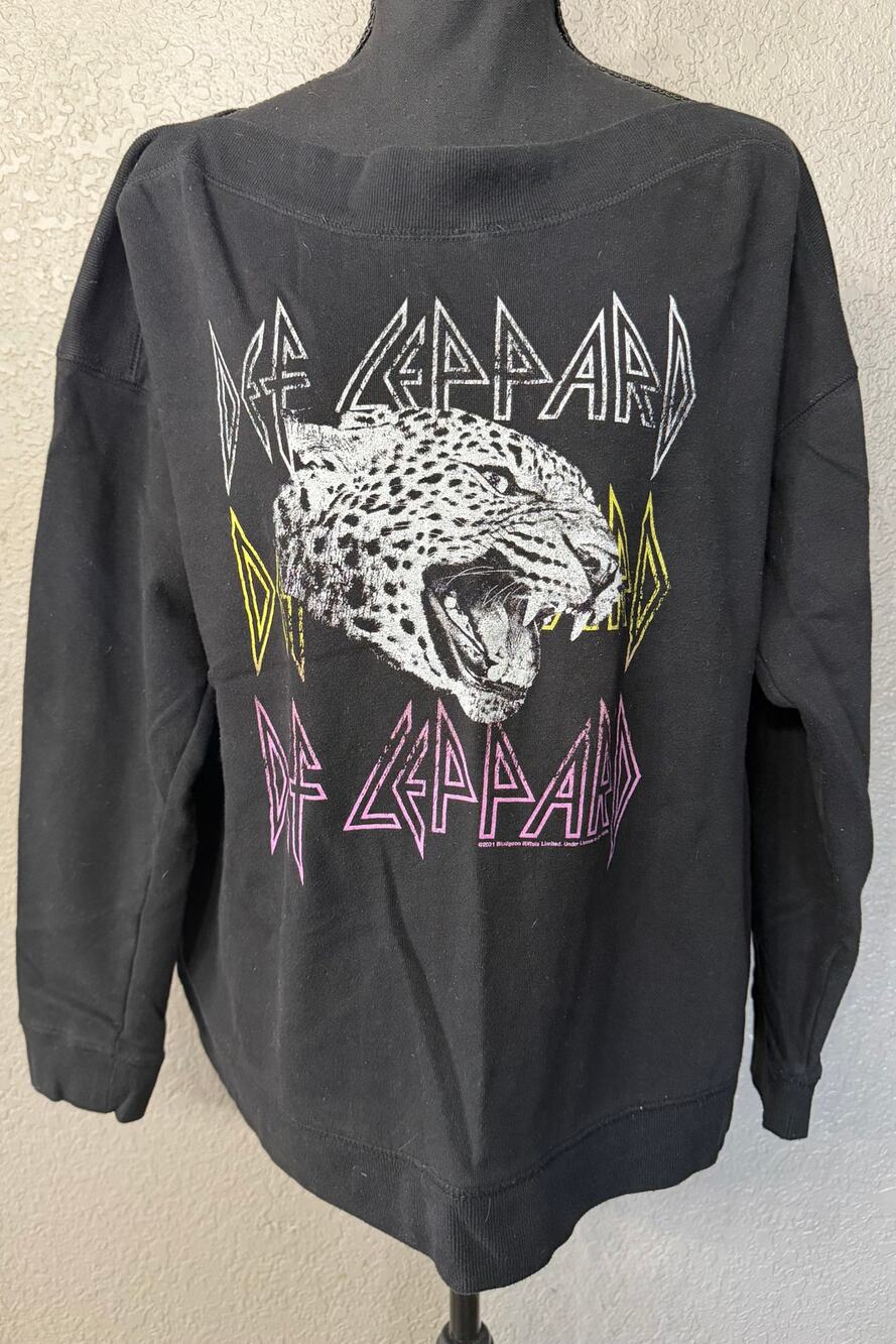 Maurices Womens Sz L Def Leppard Boat Neck Black Sweatshirt Retro